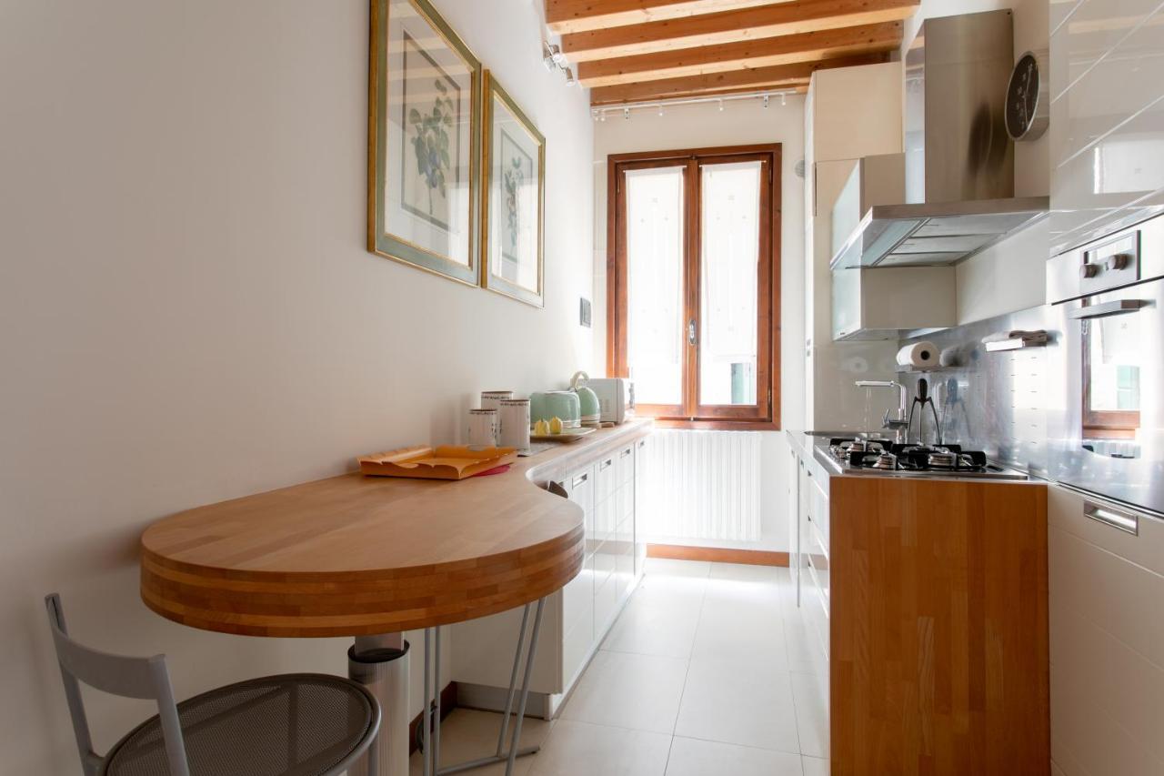Apartment Calle Teatro Vecchio - Venedig